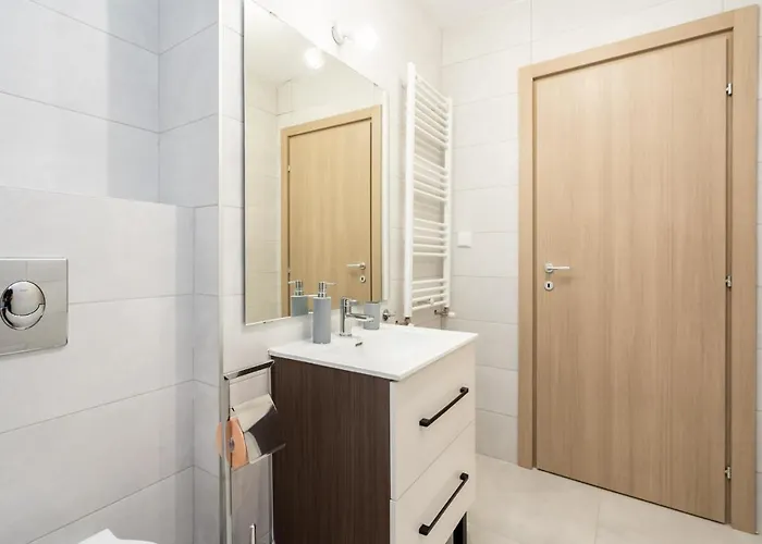 Kondo Studio I Roka Residence, Timpuri Noi Bukareszt