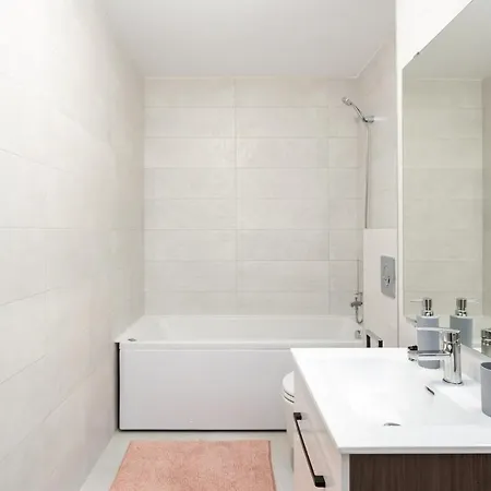 Kondo Studio I Roka Residence, Timpuri Noi Apartment