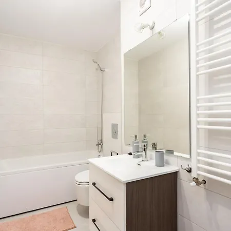 Apartment Kondo Studio I Roka Residence, Timpuri Noi